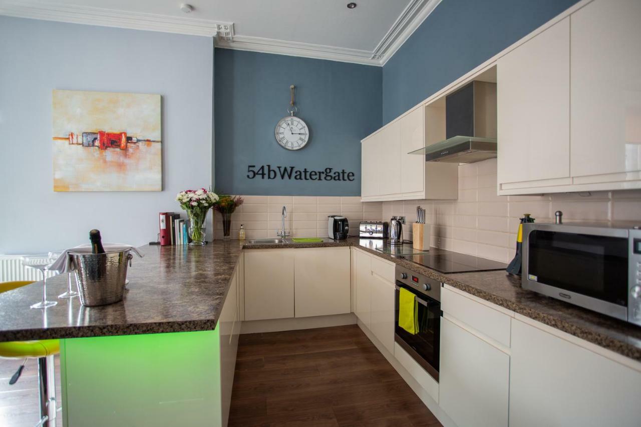 Most Central Luxury Apartment - Sleeps 4 & Free Parking! Chester Exterior photo